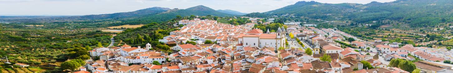 Portugal_Castelo de Vide_Vandring i Portugal_Banner_shutterstock_523421518